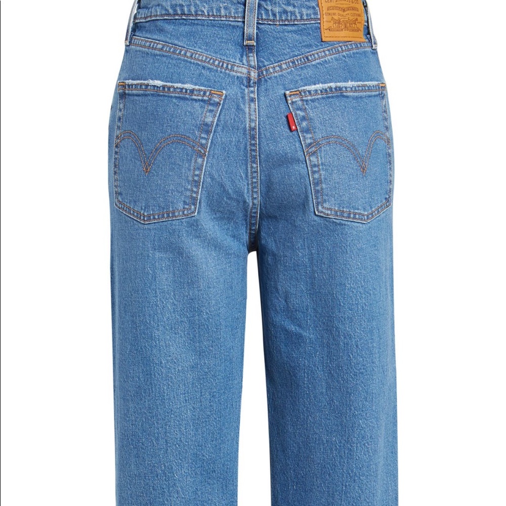 Levi’s ribcage ripped high waisted ankle straight leg jeans